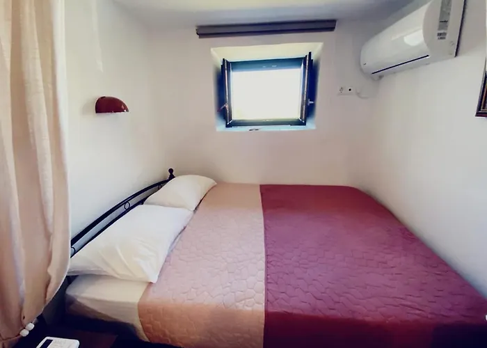 Ancient Meropia - Les Jardins Des Muses *