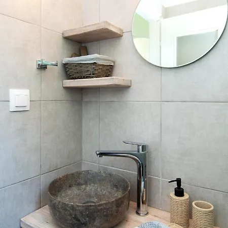 Ancient Meropia - Les Jardins Des Muses *