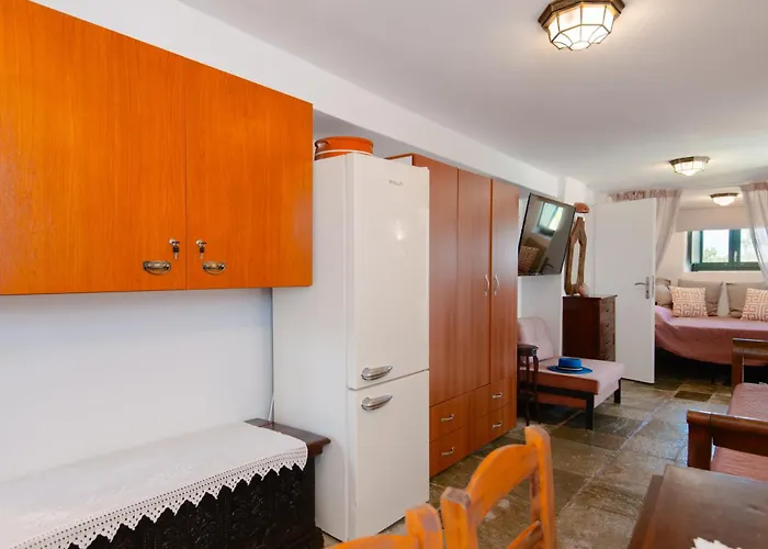 Apartament Ancient Meropia - Les Jardins Des Muses